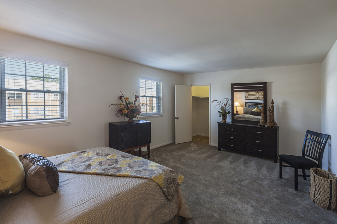 Levittown Apartments Orangewood Park Photos